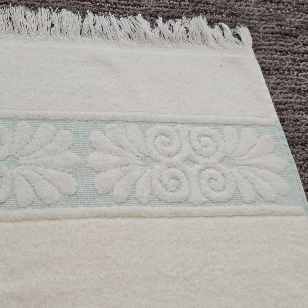 Vintage‎ Cannon Monticello Bath Towel Santa Cruz Sculpted Shells Fringe